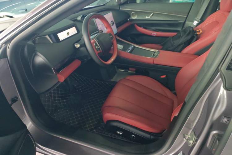 Used EXEED Star Era ES 2025 Extended-Range Max Urban Assisted Driving
