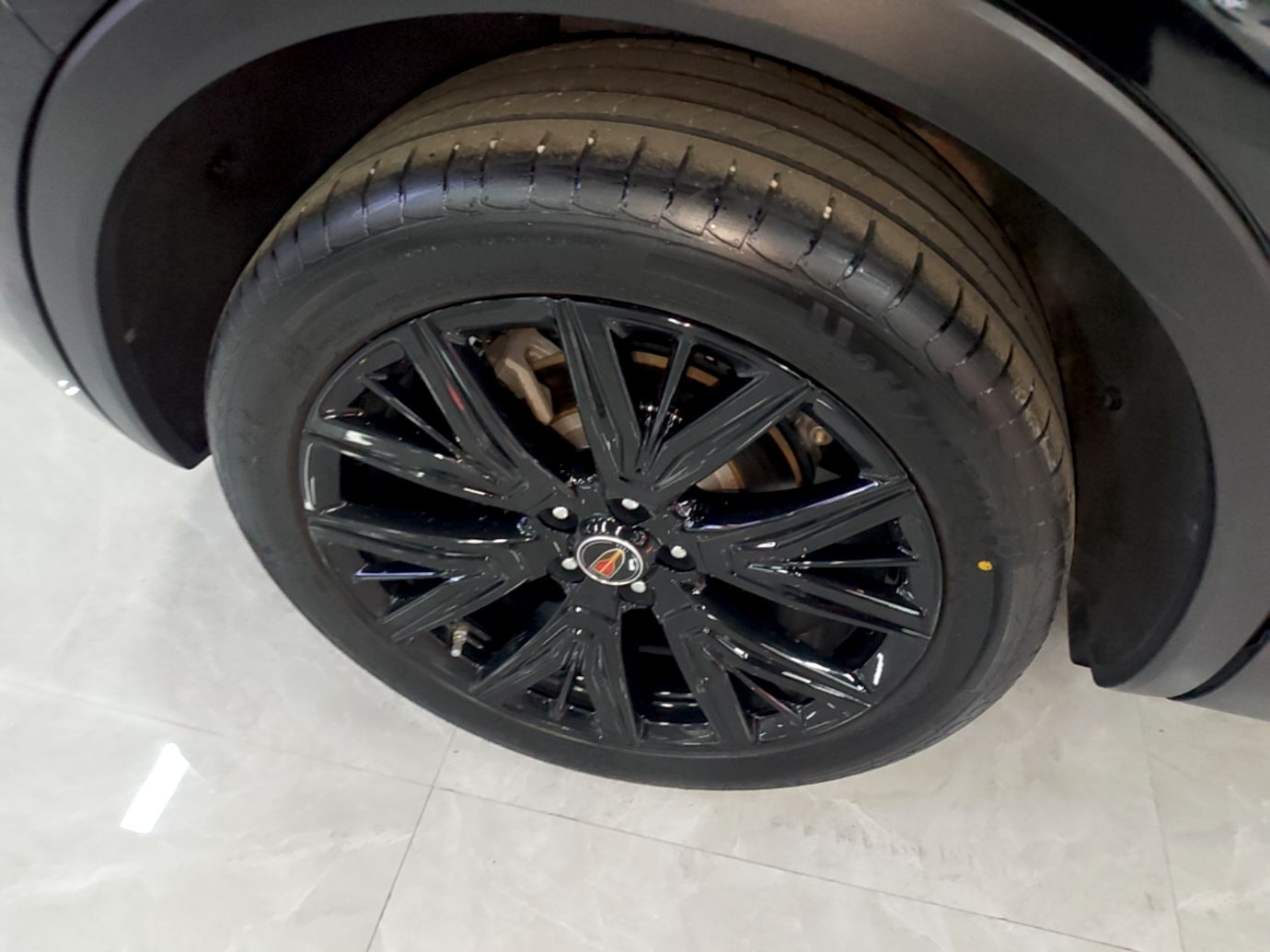 Hongqi HS5 2025 2.0T Two-Wheel-Drive Xuan Ying Edition — снимка 11