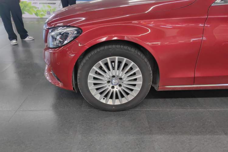 Used Mercedes-Benz C-Class 2015 C 200 L
