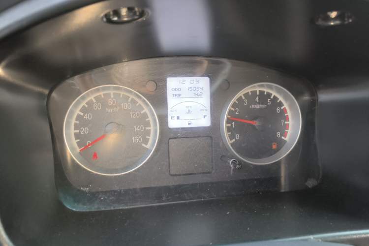 Used Jinbei Hiace X30 2020 1.5L Van Super-Enjoyment Model China VI Standard SWC15M