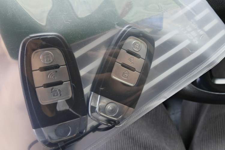 Used Kia Sportage R 2015 2.0L Automatic Two-Wheel Drive GL Vehicle Key