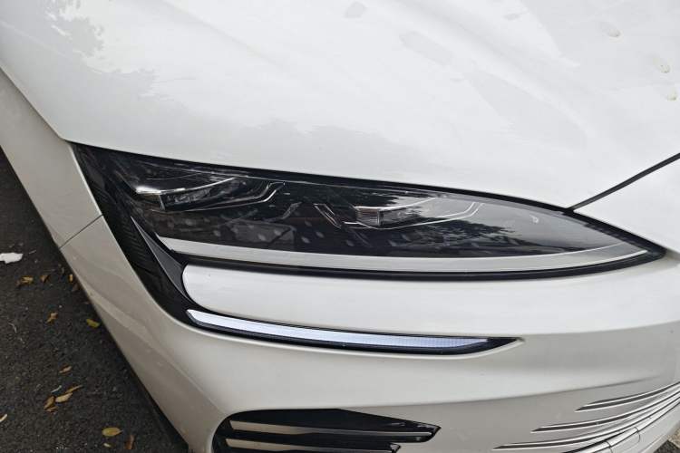 Used BYD Song PLUS New Energy 2025 DM-i 112KM Prestige Model Right Front Headlight