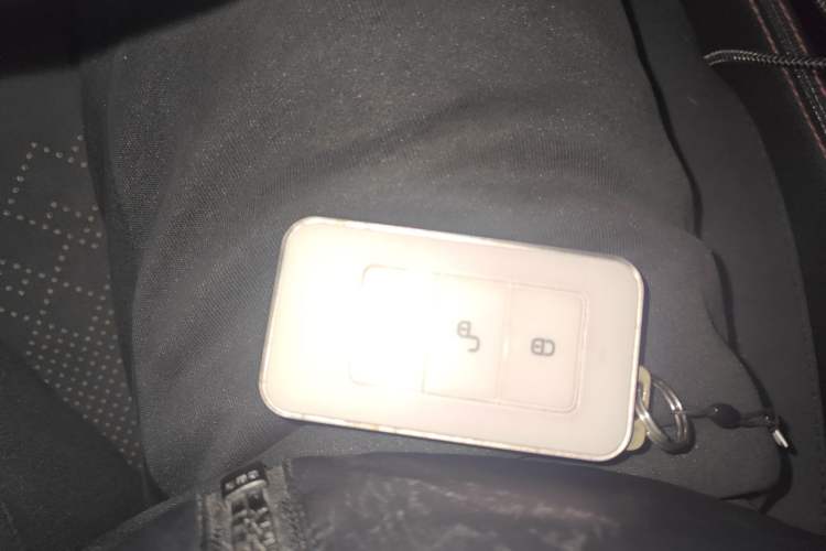 Used BYD Tang New Energy 2018 DM 2.0T All-Wheel Drive Smart Connectivity Luxury Model 7 Seats China V Emission Standard