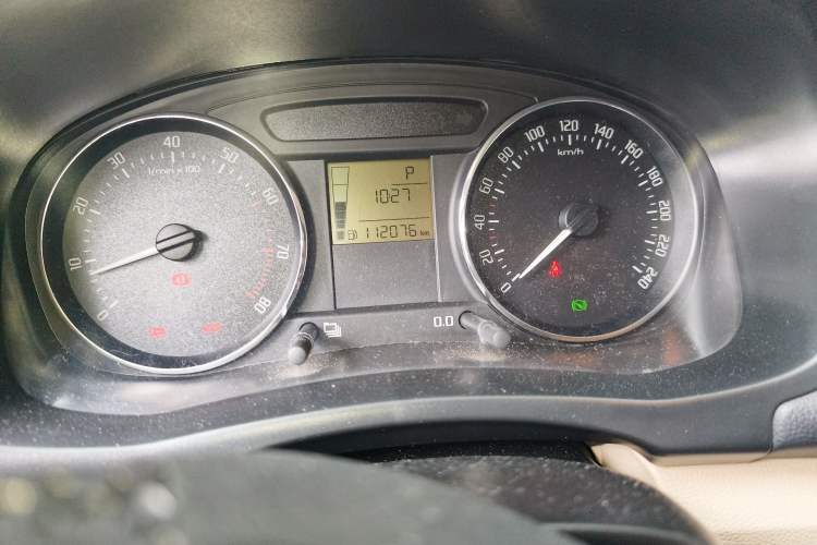 Used Skoda Fabia 2012 1.4L Automatic Crystal Edition Odometer Close Up