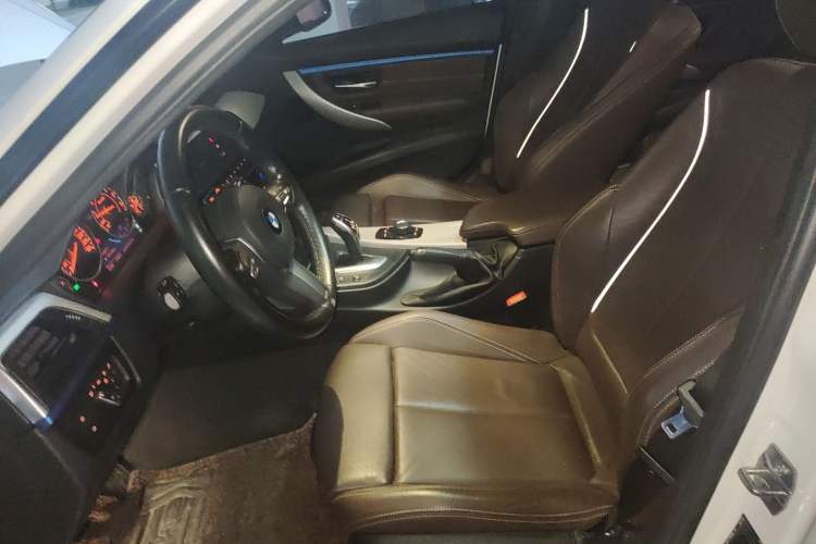 Used BMW 3 Series 2019 320i M Sport Package
