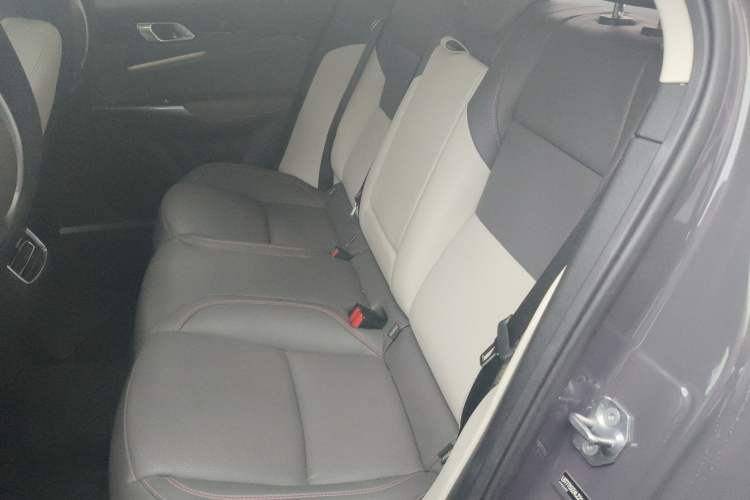 Used Lynk & Co 02 2021 2.0TD Automatic Two-Wheel Drive Zhaoshang Champion Edition Left Rear Seat