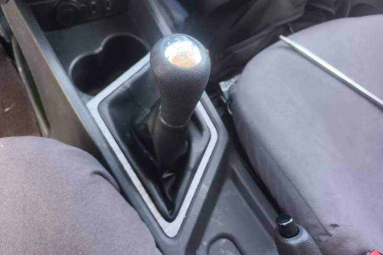 Used CHANGAN KAICHENG Ruixing M60 2023 1.5L GDI Comfort-Class Passenger Vehicle 6/7 Seats Gear Lever