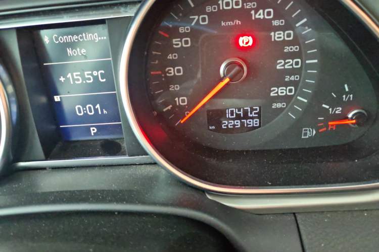 Used Audi Q7 2012 3.0 TFSI Ambition (200kW) Odometer Close Up