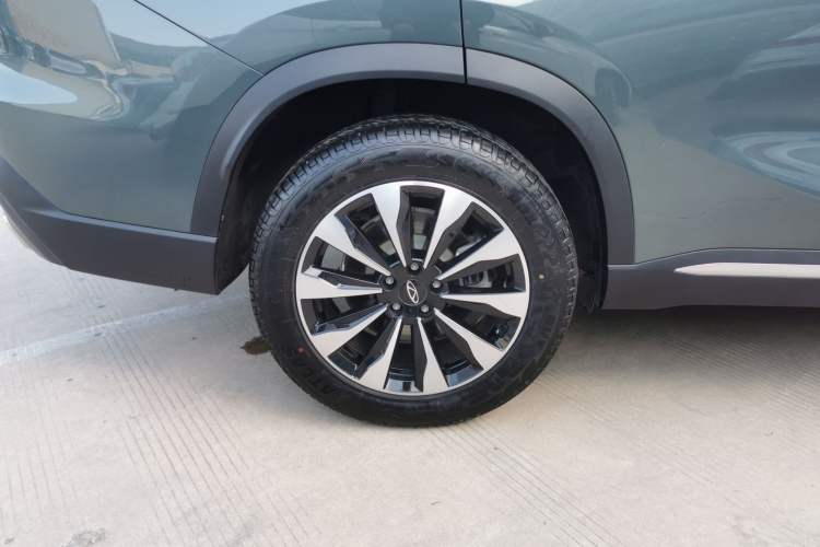 Used Chery Tiggo 8 PLUS 2025 290TGDI DCT Prestige 5-Seater