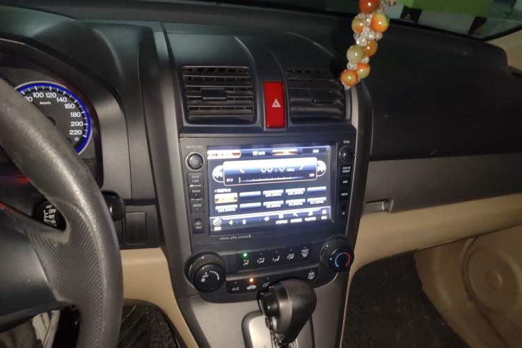 Used Honda CR-V 2010 2.0L automatic two-wheel drive urban version Audio And AC Panel