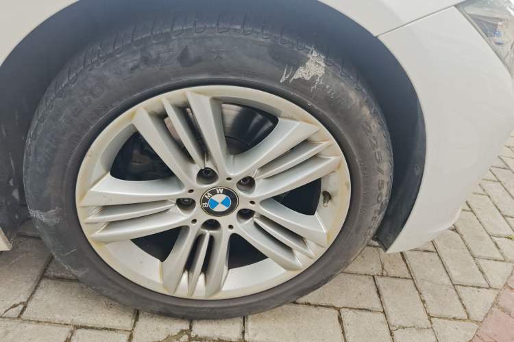 Used BMW 3 Series 2017 320Li Fashion Model Right Front Wheel Hub