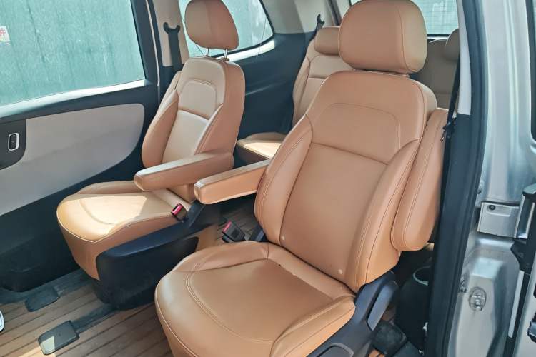 Used Huasong 7 2017 2.0T Automatic Elite Edition