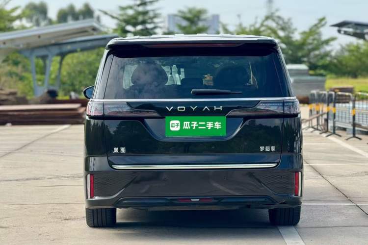 Used VOYAH Dream 2025 PHEV Four-Wheel-Drive Flagship Kunpeng Edition
