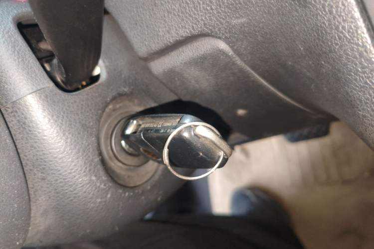 Used Volkswagen Polo 2011 1.6L Automatic ZhiShang Version
