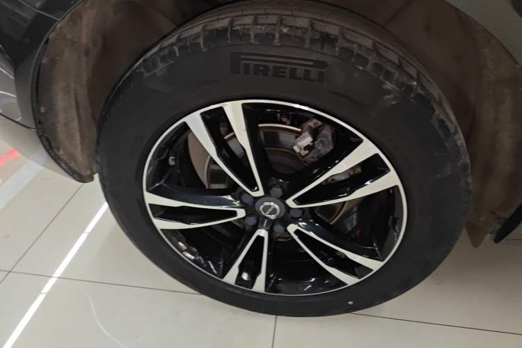 Used Volvo XC60 2019 T5 4x4 Zhiyuan Edition China VI Standard Right Rear Wheel Hub
