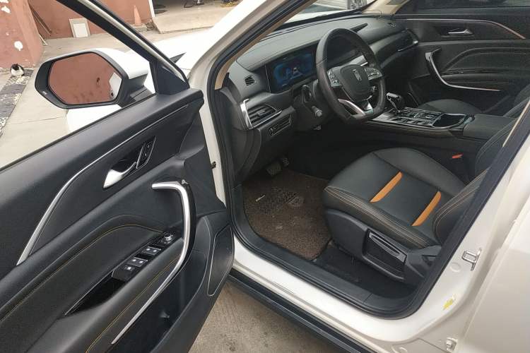 Used Bestune T77 2019 230 TID Automatic Prestige Version China V Emission Standard
