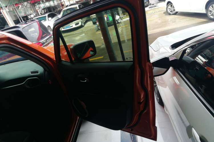 Used Jeep Renegade 2018 Connected Large Screen Version 180T Automatic High-Energy Edition
