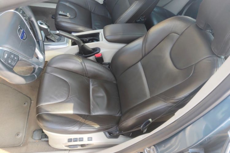 Used Volvo V40 2013 2.0T Zhiyi Edition Left Front Seat