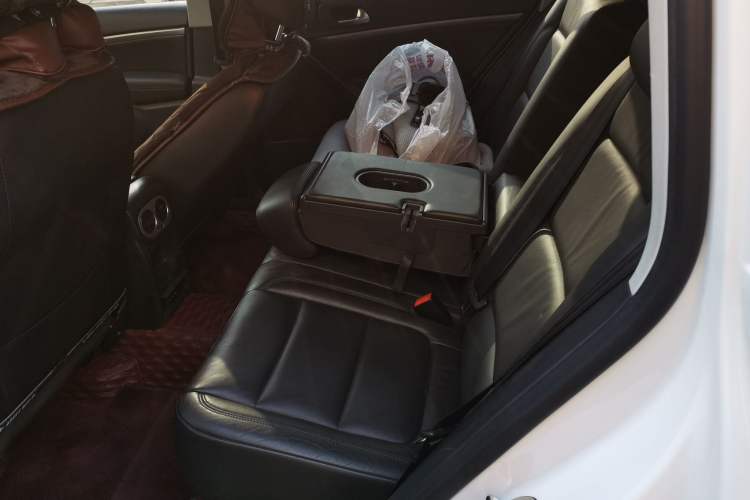 Used Volkswagen Tiguan 2015 1.8TSI Automatic Two-Wheel Drive Comfort Edition Left Rear Seat