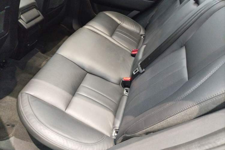 Used Land Rover Discovery Sport 2019 240 PS SE Version China VI Standard Left Rear Seat