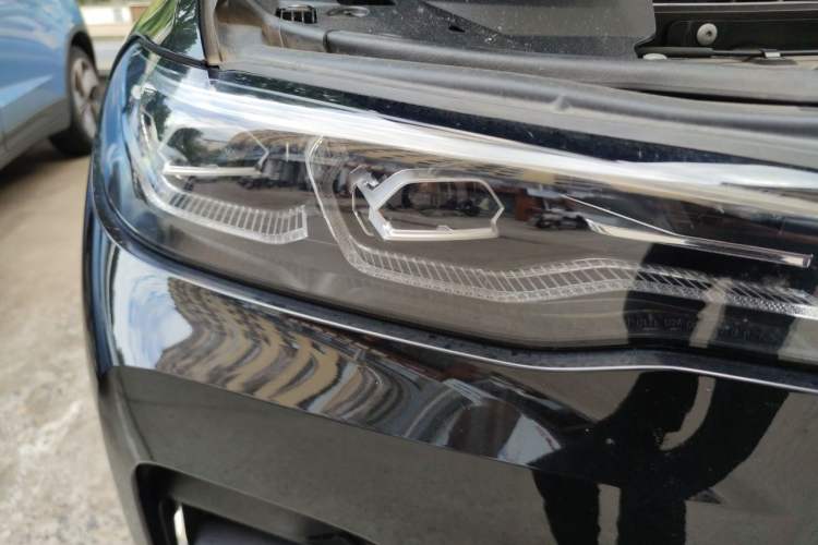 Used BMW X7 2022 xDrive40i Luxury Package with Leading Features

