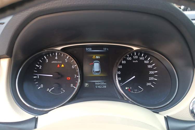 Used Nissan X-Trail 2015 2.0L CVT Comfort MAX Edition 2WD