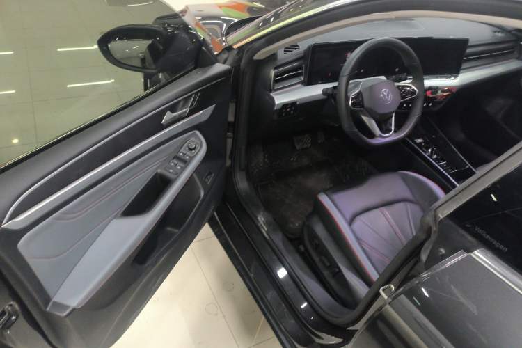 Used Volkswagen Lamando 2022 Lavida L 280TSI DSG Cool & Spicy Edition Driver Seat