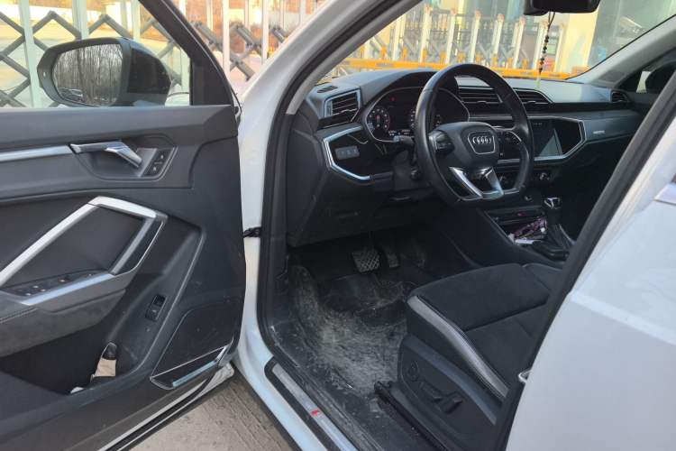 Used Audi Q3 2019 40 TFSI quattro Fashion Dynamic Model