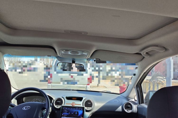 Used Kia Carens 2011 2.0L 7-Seater Automatic Standard Edition
