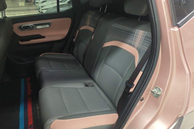 Used AION Y 2022 Plus 70 Smart Edition Left Rear Seat