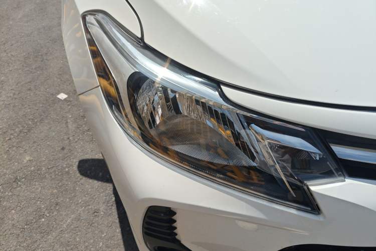 Used Toyota Vios 2021 1.5L CVT Innovation Edition Right Front Headlight