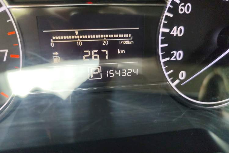 Used Nissan Tiida 2011 1.6L CVT Comfort Model Odometer Close Up