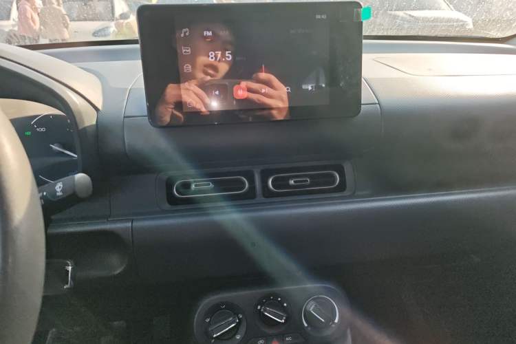 Used Wuling Hongguang New Energy 2025 Extended-Range Hybrid 50KM Comfort Version
