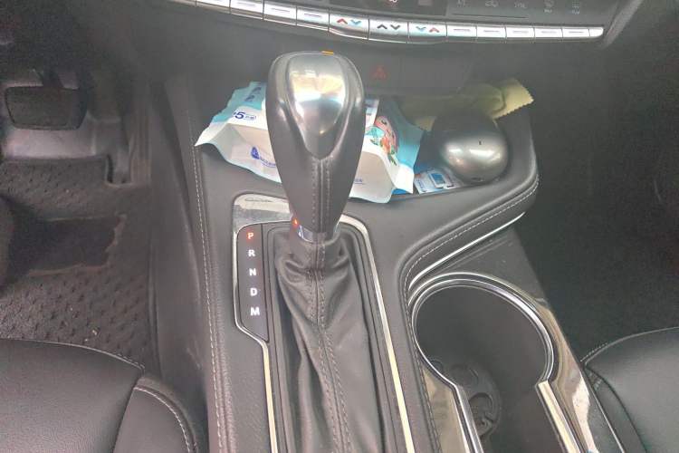 Used Cadillac CT4 2020 28T Fashion Edition Gear Lever