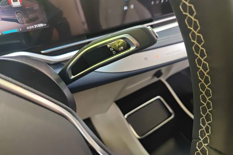 Used SAIC MAXUS G90 2023 2.0T Interstellar Seven-Seater
