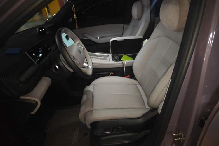 Used Nio EC6 2024 75 kWh Left Front Seat