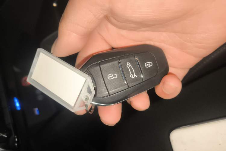 Used Peugeot 5008 2017 350THP 7-Seater Elite Edition Vehicle Key