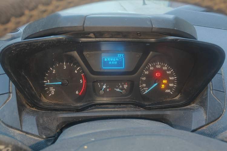 Used Ford Transit 2019 2.0T Diesel Multi-Purpose Commercial Vehicle Short Wheelbase Low Roof 6-Seater China VI Standard
