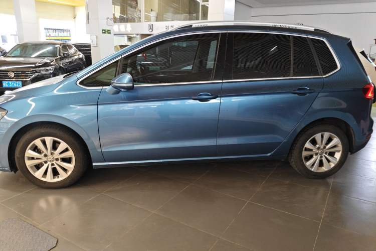 Used Volkswagen Golf Sportsvan 2018 230TSI Automatic Trend Edition
