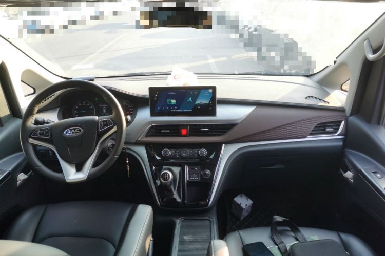 Used JAC Refine M3 2022 1.8L 7-seat Standard Edition
