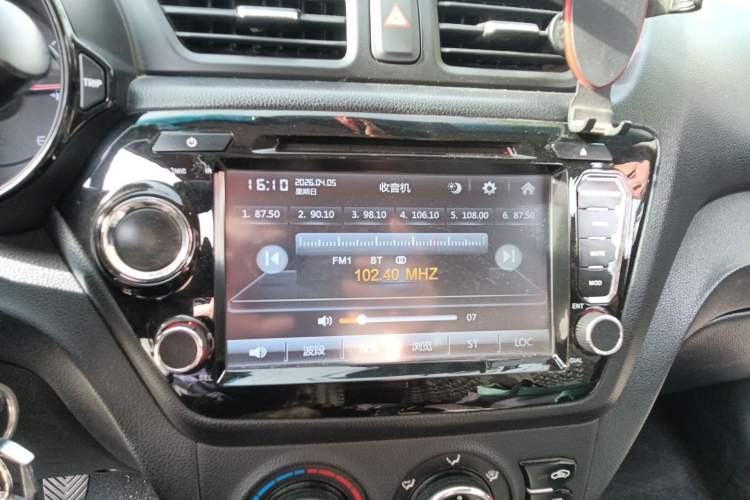 Used Kia K2 2012 Sedan 1.4L MT GLS Commemorative Edition
