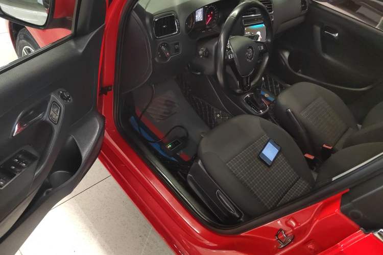 Used Volkswagen Polo 2016 1.6L Automatic Comfort Model Driver Seat