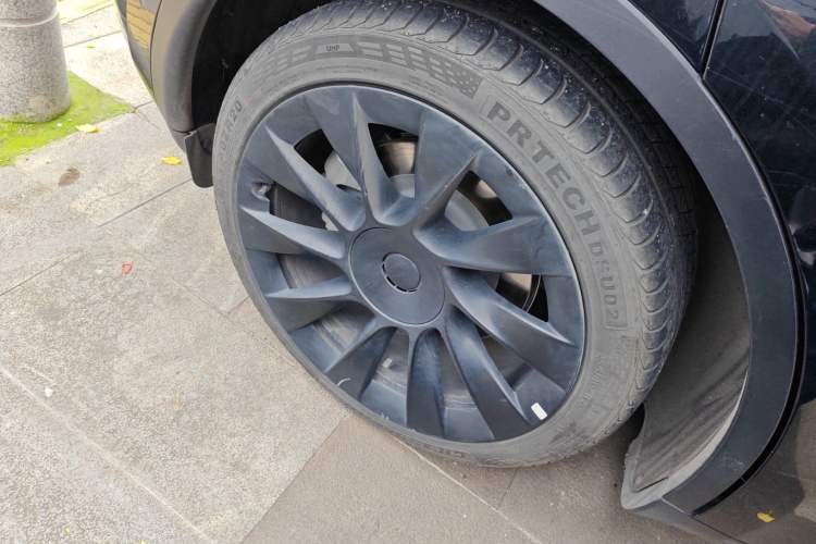 Used Tesla Model Y 2021 Standard Range Rear-Wheel Drive Version