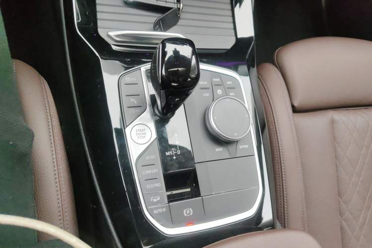 Used BMW X3 2023 xDrive25i M Sport Package Gear Lever