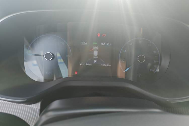 Used Hongqi E-QM5 2021 Online Booking Charging Basic Edition 5 Seats