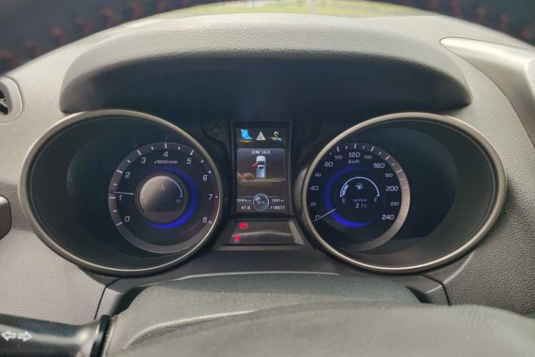 Used CHANGAN CS75 2014 2.0L Manual Luxury Version China IV Standard Instrument Cluster