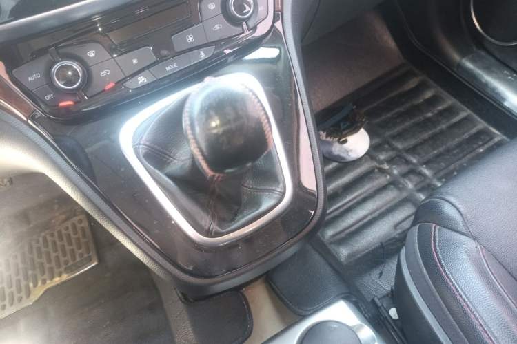 Used Haval H6 2014 Sport Version 1.5T Manual Two-Wheel Drive Elite Edition
