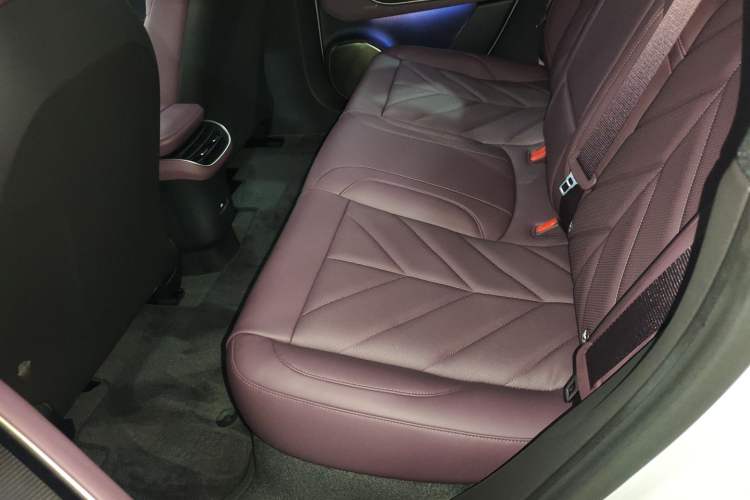 Used Nio ET5T 2025 75 kWh Touring