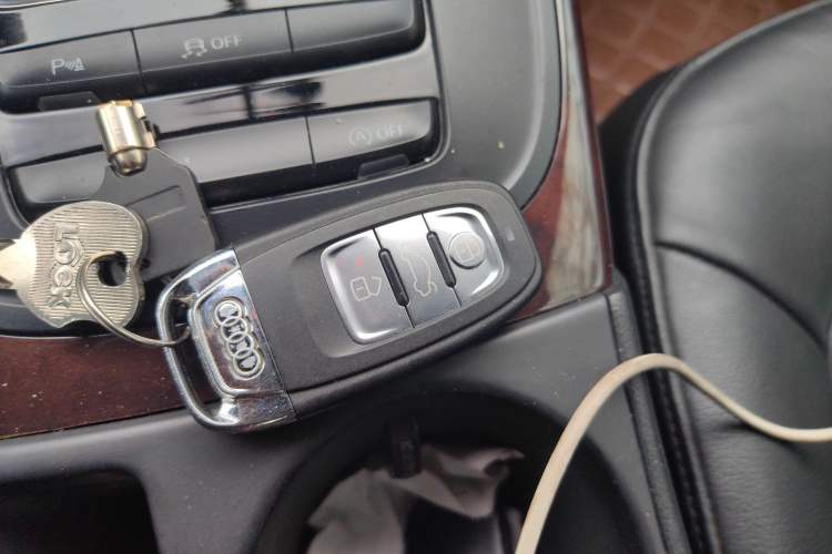 Used Audi A4L 2015 35 TFSI Automatic Comfort Model Vehicle Key