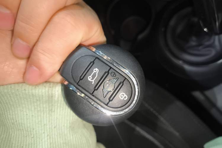 Used MINI 2019 1.5T COOPER Classic Edition Five-Door Version Vehicle Key